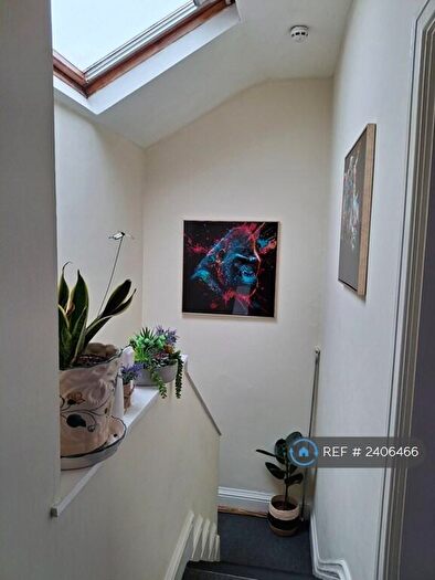 1 Bedroom Flat To Rent In Gloucester Road, Urmston, Manchester, M41