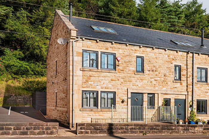 4 Bedroom End Of Terrace House For Sale In Oldham Road, Denshaw, Saddleworth, OL3