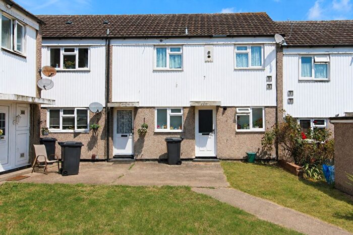 1 Bedroom Flat To Rent In Seymours, Harlow, CM19