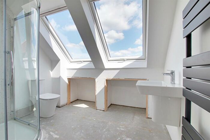 5 Bedroom Detached House For Sale In Parkhall Road, Somersham, PE28