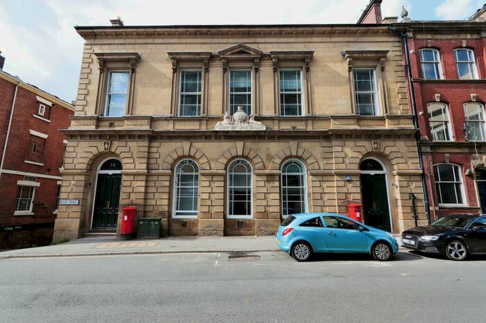 2 Bedroom Apartment For Sale In Bank Street, Sheffield, South Yorkshire, S1