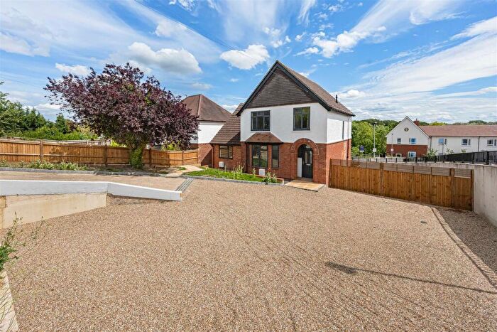 3 Bedroom Semi-Detached House To Rent In Henley Road, Caverhsam, Reading, RG4