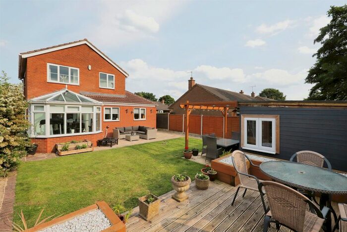 4 Bedroom Detached House For Sale In Tudor Court, Essington, Wolverhampton, WV11