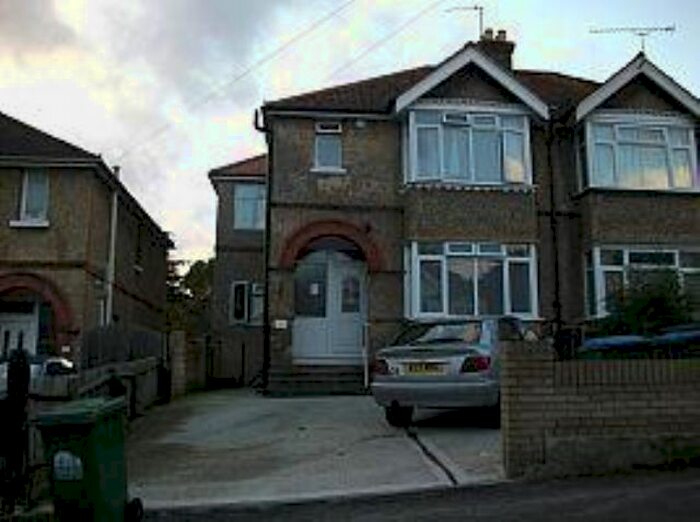 6 Bedroom Semi-Detached House To Rent In Arnold Road, Portswood, Southampton, SO17