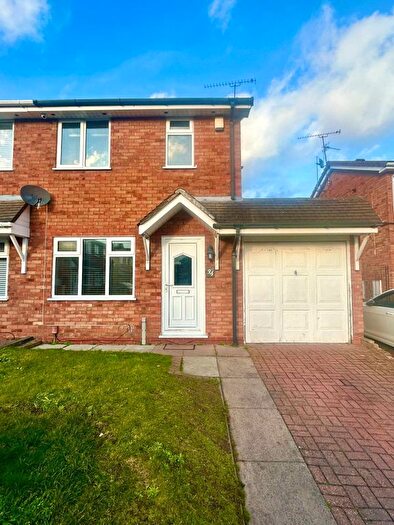 2 Bedroom Semi-Detached House To Rent In Sefton Grove, Tipton, DY4