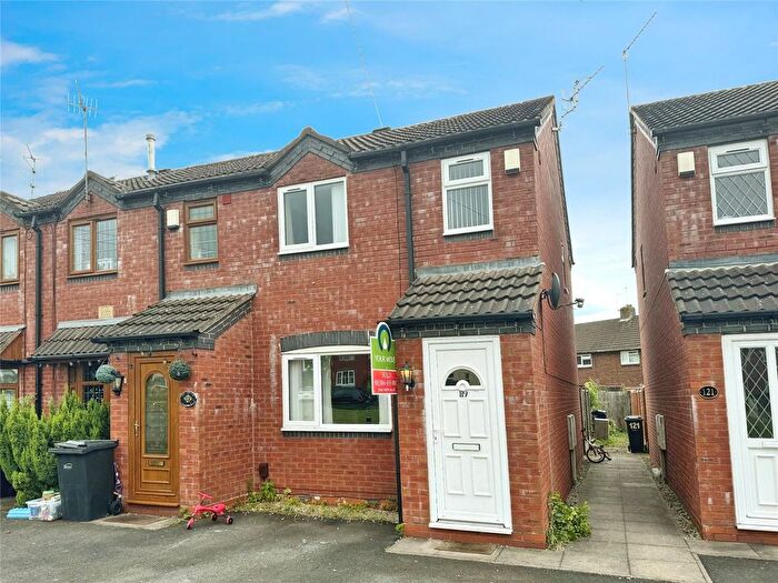 2 Bedroom End Of Terrace House To Rent In Hallchurch Road, Dudley, West Midlands, DY2