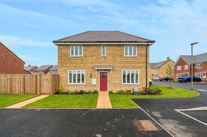 3 Bedroom Detached House For Sale In Brize Norton, Oxfordshire, OX18