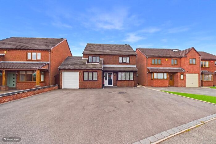 4 Bedroom Detached House For Sale In De Ferrers Croft, Stretton, DE13