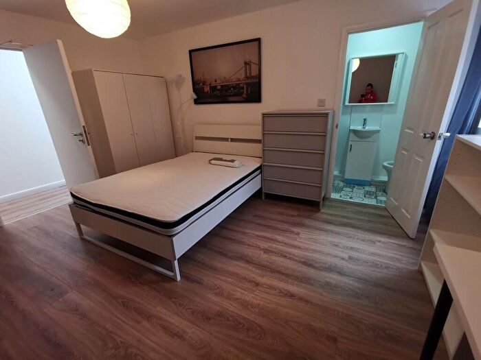 1 Bedroom Apartment To Rent In Room, High Road, Beeston, NG9