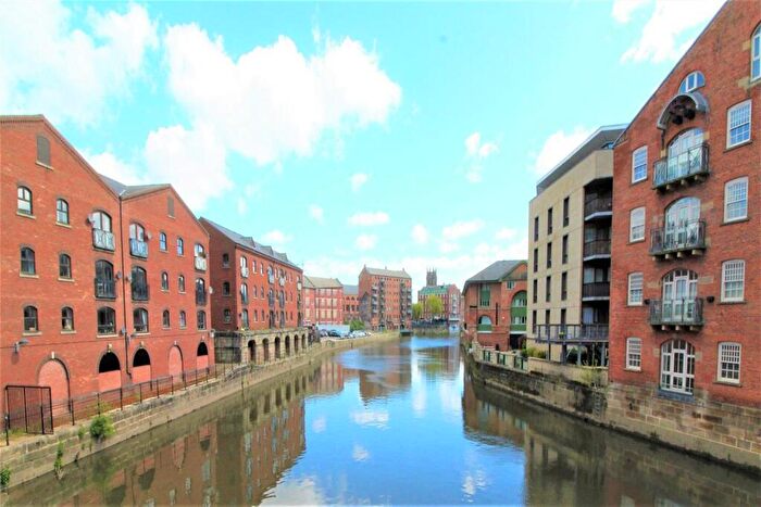 1 Bedroom Apartment To Rent In Riverside Court, Leeds, LS1