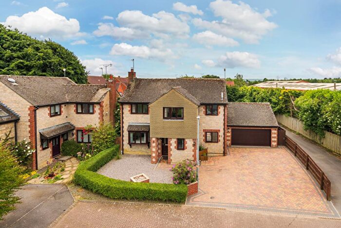 4 Bedroom Detached House For Sale In South Marston, Swindon, Wiltshire, SN3