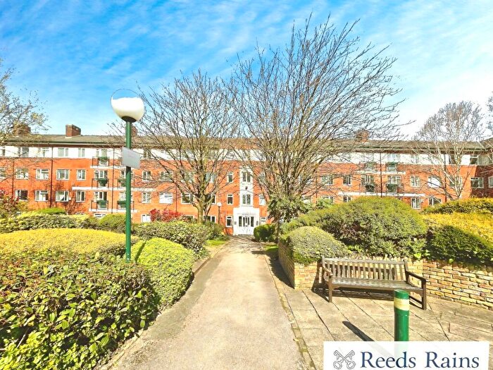 2 Bedroom Apartment To Rent In Eccles New Road, Salford, Greater Manchester, M5