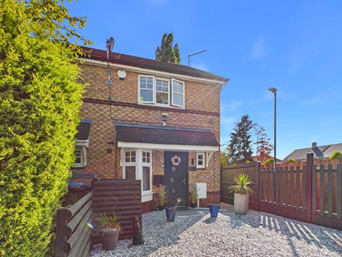 2 Bedroom Town House For Sale In Rymill Drive, Oakwood, DE21