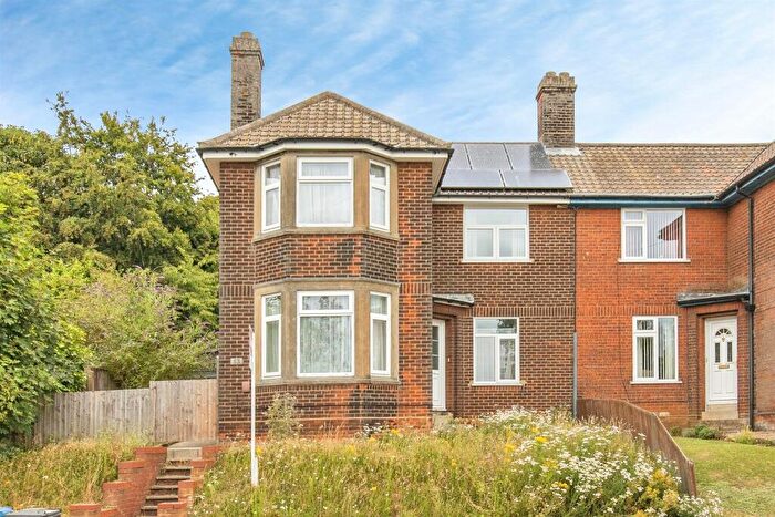 3 Bedroom Semi Detached House For Sale In Landseer Road, Ipswich, IP3
