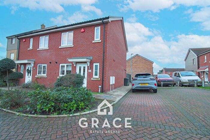 2 Bedroom Property For Sale In Portland Way, Great Blakenham, Ipswich, IP6