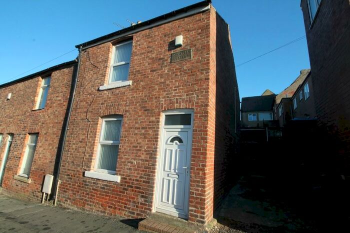 2 Bedroom End Of Terrace House To Rent In Charles Street, Newbottle, Houghton Le Spring, DH4