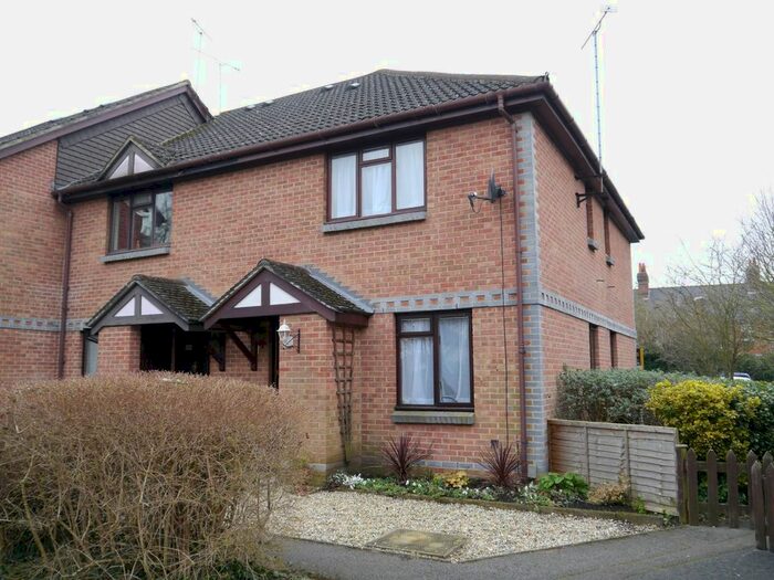 1 Bedroom Terraced House To Rent In Granby Court, Reading, Berkshire, RG1