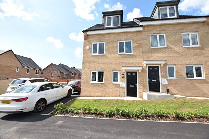 3 Bedroom Semi Detached House To Rent In Blencarn Crescent, Seacroft, Leeds, West Yorkshire, LS14