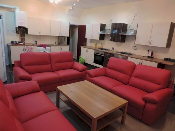 9 Bedroom Terraced House To Rent In Harriet Street, Cathays, Cardiff, CF24