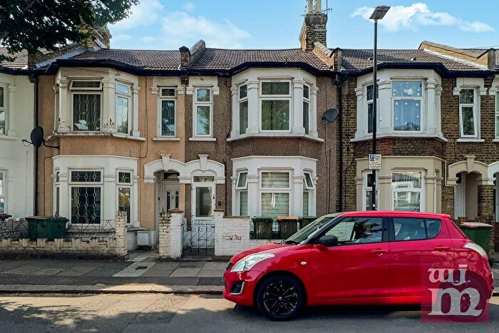 2 Bedroom Flat To Rent In Harcourt Road, Stratford, E15