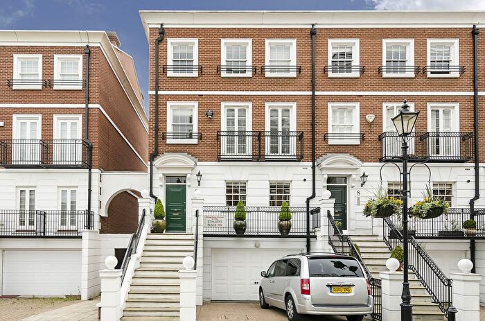 5 Bedroom Flat To Rent In St. Marys Place, London, W8