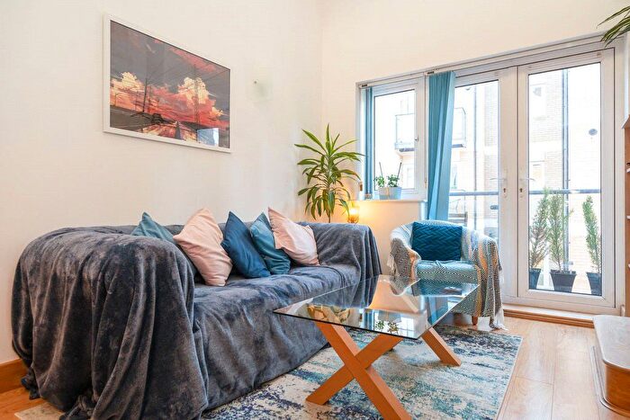 2 Bedroom Flat For Sale In Oliver Court, Ley Farm Close, Watford, Hertfordshire, WD25
