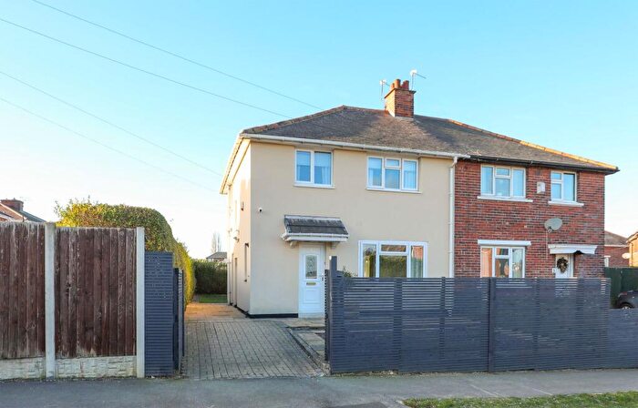 3 Bedroom Semi-Detached House For Sale In The Avenue, Beighton, S20