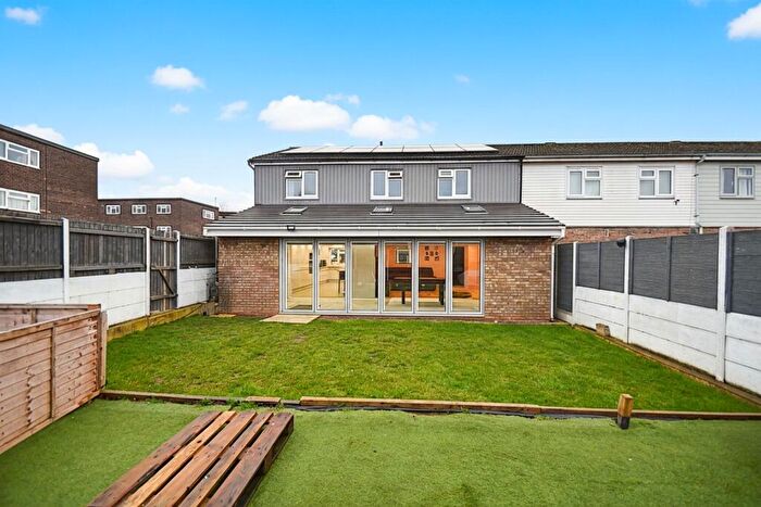 5 Bedroom End Of Terrace House For Sale In Viscount Court, Eaton Socon, PE19