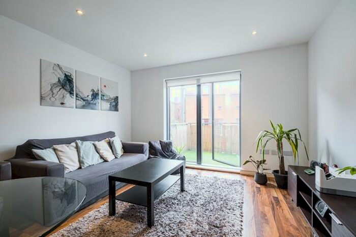 1 Bedroom Flat To Rent In Kings Quarter, Kings Cross, N1