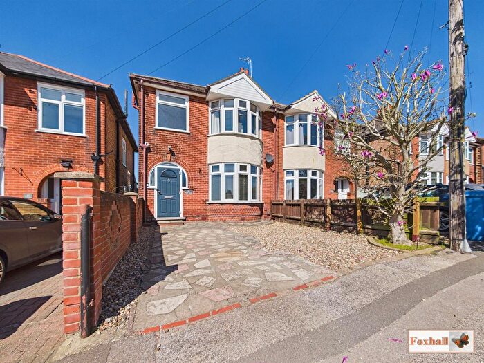 3 Bedroom Semi Detached House For Sale In Park View Road, Ipswich, IP1