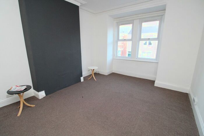 2 Bedroom Flat To Rent In Westbourne Avenue, Gateshead, NE8