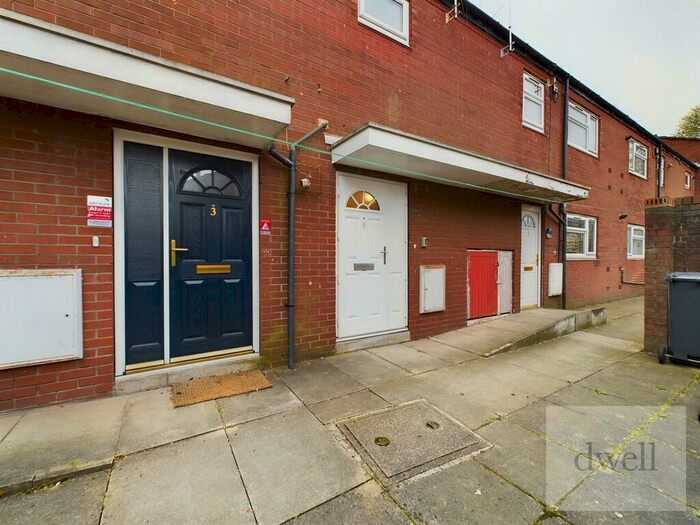 2 Bedroom Apartment To Rent In Buckton Mount, LS11