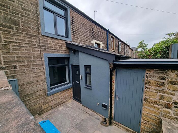 1 Bedroom Cottage To Rent In Walkers Lane, Springhead, Oldham, OL4