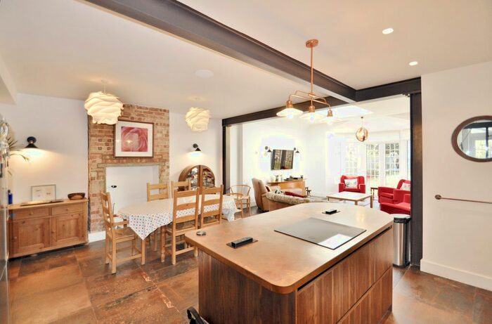 5 Bedroom Semi-Detached House To Rent In Barrowgate Road, London, W4