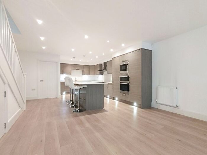 4 Bedroom Terraced House For Sale In Narev Drive, Barnet, EN4