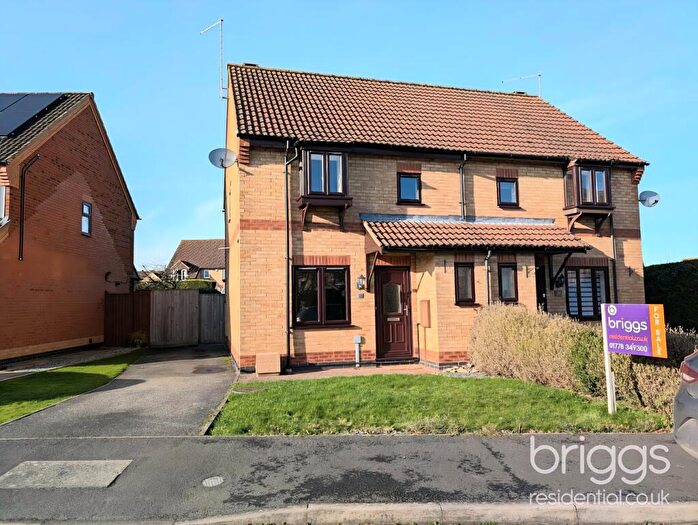 3 Bedroom Semi Detached House For Sale In Viking Way, Thurlby, Market Deeping, PE10