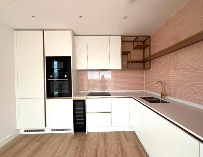 2 Bedroom Flat To Rent In Quay Walk Wembley, HA0