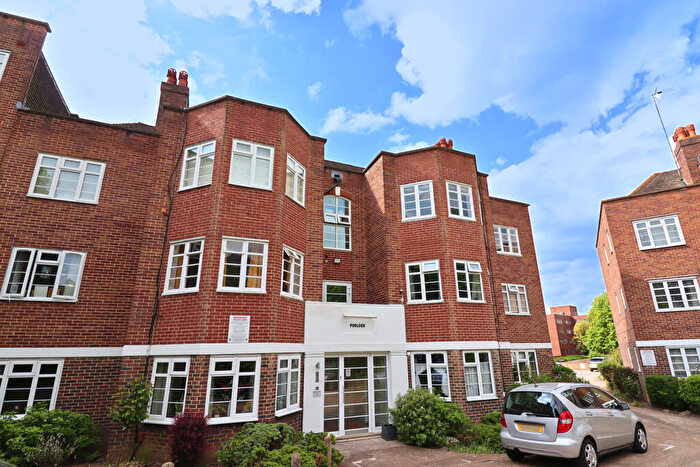 2 Bedroom Apartment To Rent In St Marks Hill, Surbiton, KT6