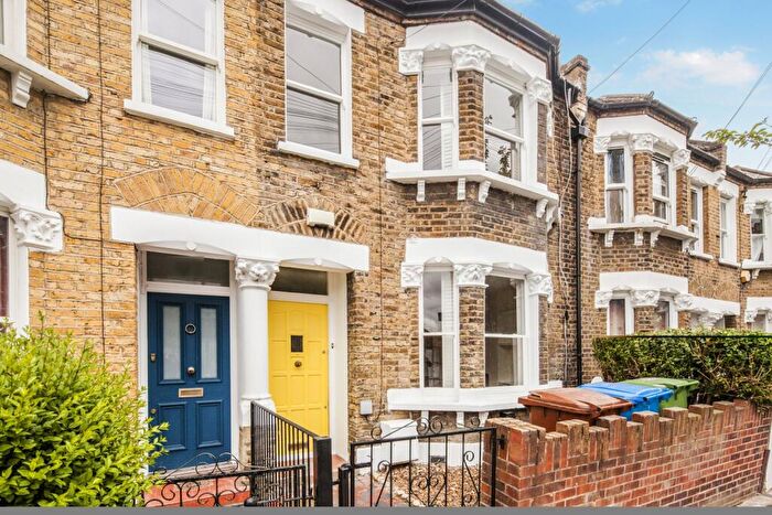 3 Bedroom Terraced House To Rent In Coleman Road Camberwell, SE5