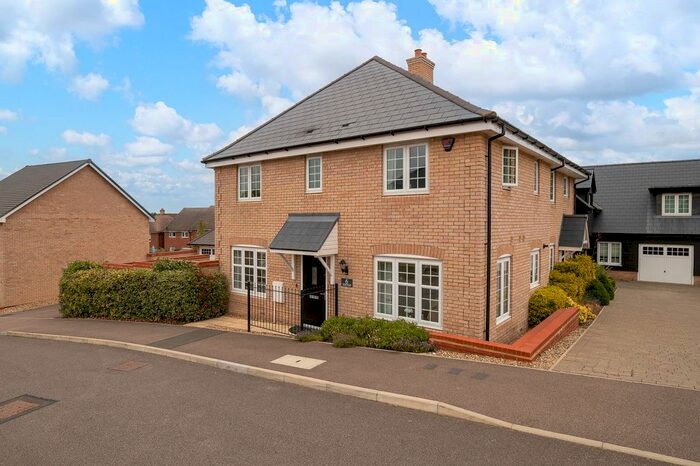 3 Bedroom Semi-Detached House To Rent In Rosecomb, Royston, SG8