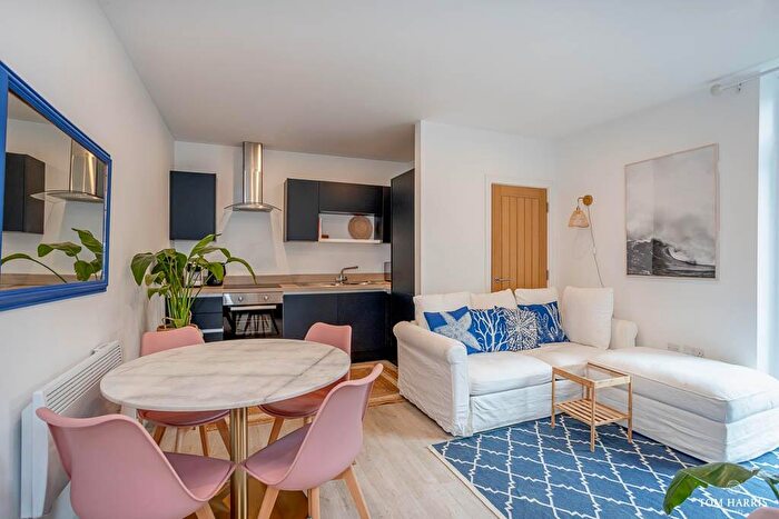 1 Bedroom Apartment For Sale In Southwood Avenue, Bournemouth, Dorset, BH6