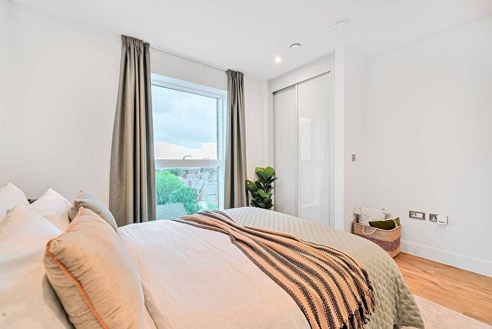 2 Bedroom Flat To Rent In Uncle Colindale, Colindale, London, NW9