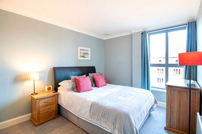 2 Bedroom Flat To Rent In Merchants Quay, East Street, Leeds, LS9