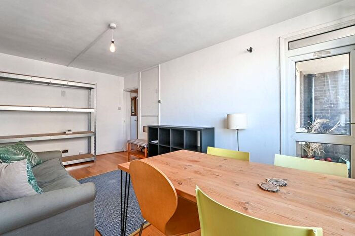 2 Bedroom Flat For Sale In De Beauvoir Estate, De Beauvoir Town, London, N1