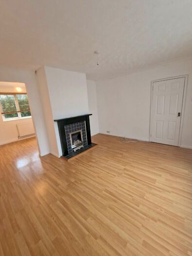 3 Bedroom Semi-Detached House To Rent In Chatton Wynd, Newcastle Upon Tyne, NE3