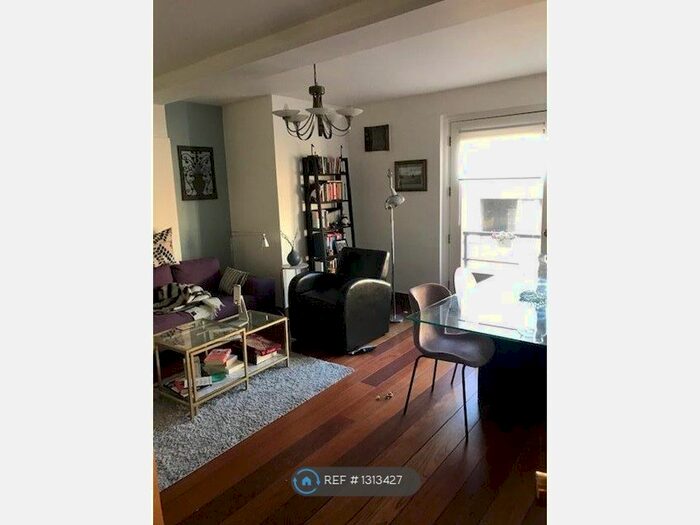 2 Bedroom Flat To Rent In Dockhead Wharf, London SE1