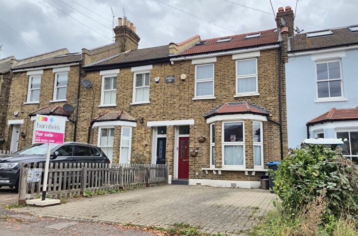 4 Bedroom Terraced House For Sale In Gordon Hill, Enfield, EN2
