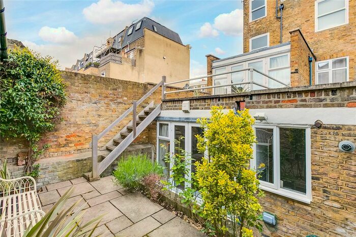 1 Bedroom Flat To Rent In Harwood Road, Fulham Broadway, SW6