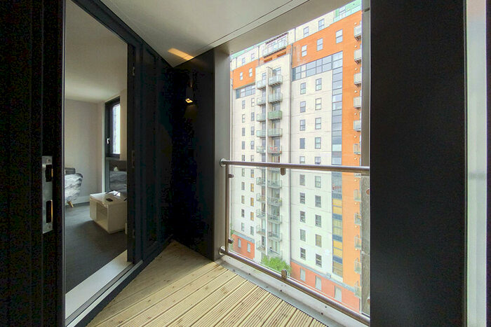 2 Bedroom Apartment To Rent In The Hallmark, Green Quarter, Manchester, M4