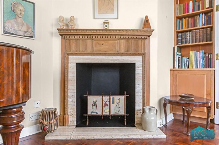 3 Bedroom Detached House For Sale In Woodside Park Road, Woodside Park, London, N12